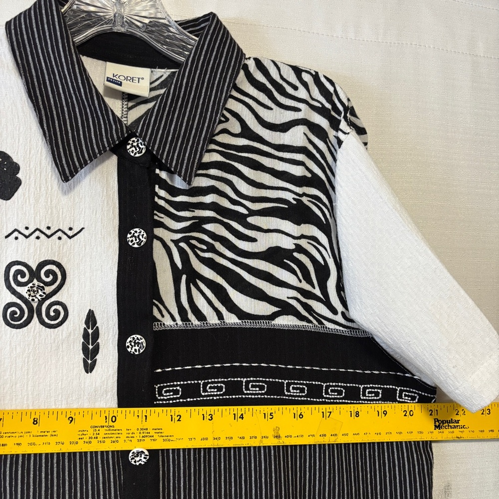 Koret Petite Patchwork Embellished Short Sleeve B… - image 6